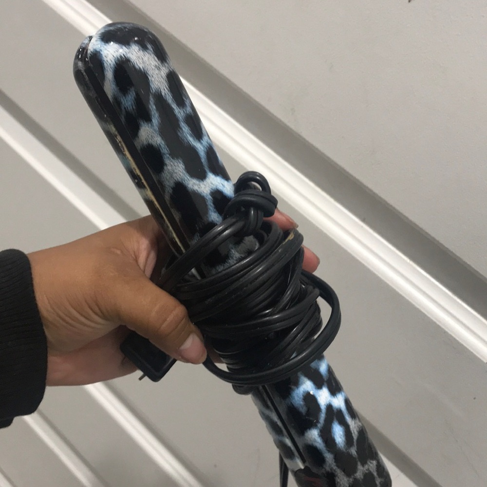 Hair straightener